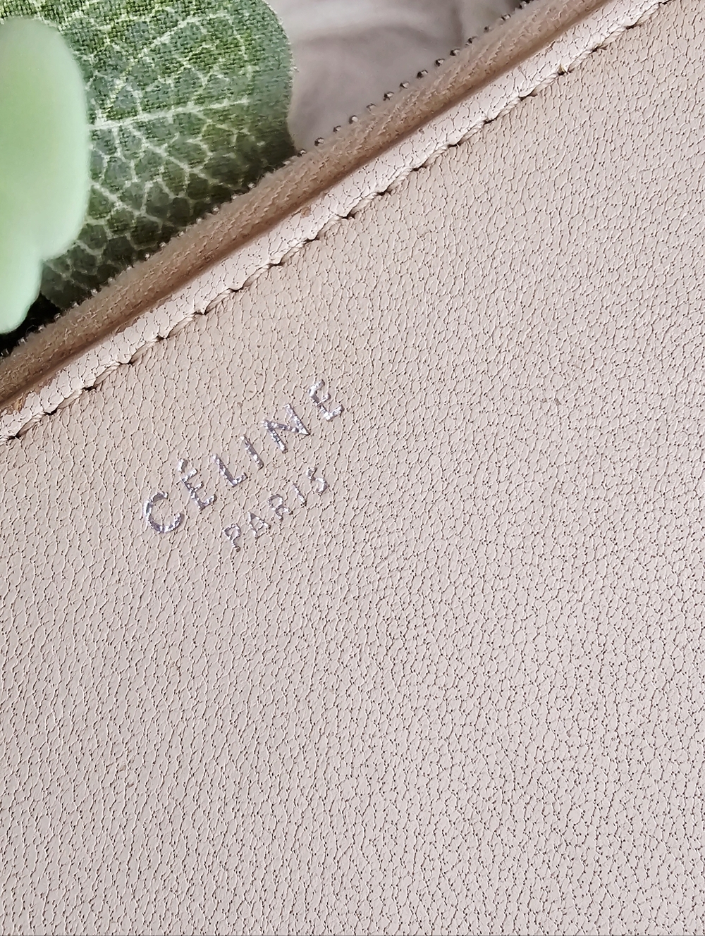 Celine Long Leather Zip Around Wallet Color-block Beige and Black - Preloved - Picture 2 of 13